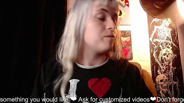 NEXT DOOR GIRL  online show from January 28, 1:39 am