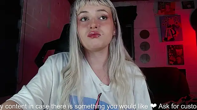 NEXT DOOR GIRL  online show from January 30, 5:30 am