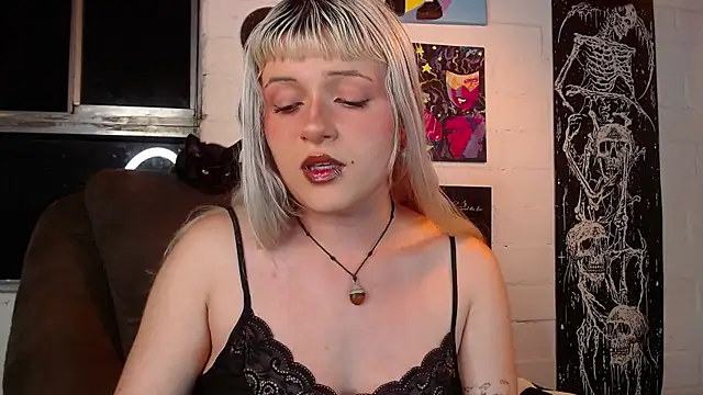 NEXT DOOR GIRL  online show from February 9, 12:28 am