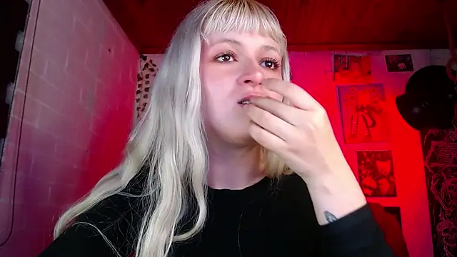 NEXT DOOR GIRL  online show from February 20, 3:34 am