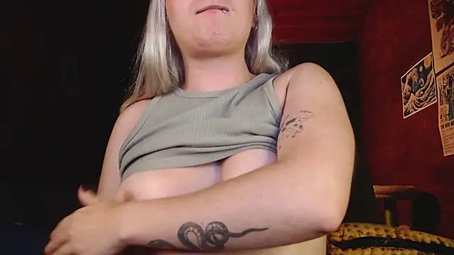 NEXT DOOR GIRL  online show from March 20, 4:29 am