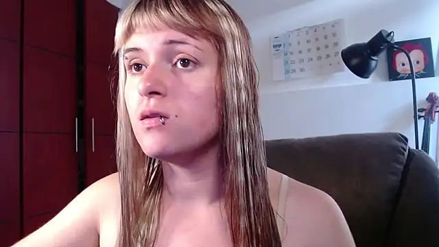 NEXT DOOR GIRL  online show from September 20, 10:11 pm