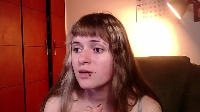 NEXT DOOR GIRL  online show from October 18, 12:24 am