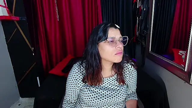 AvaLusty online show from January 28, 7:42 pm