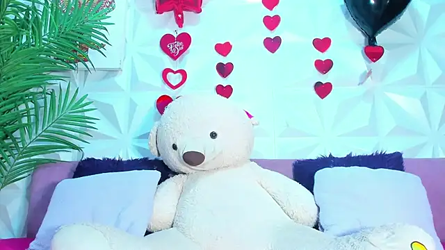 Snapshot of Briyit_Doll chatting on March 27, 3:12 am Briyit Doll online show from March 27, 3:12 am