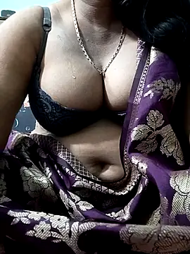 Snapshot of Savita_bhabhii chatting on February 5, 5:39 pm Savita bhabhii online show from February 5, 5:39 pm