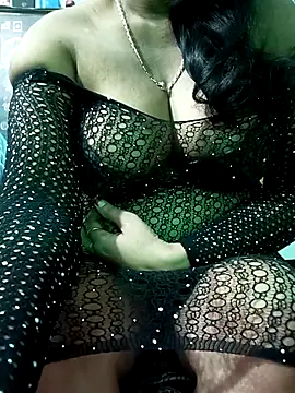 Snapshot of Savita_bhabhii chatting on February 6, 10:51 am Savita bhabhii online show from February 6, 10:51 am