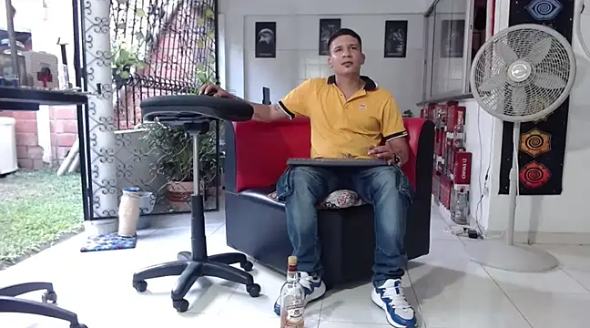 damiam fiery online show from December 2, 9:06 pm