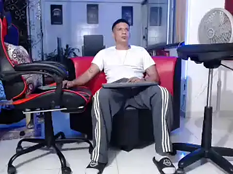 damiam fiery online show from December 22, 12:28 am