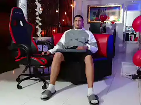 damiam fiery online show from March 18, 4:04 am