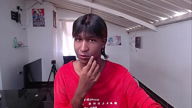 Angell Dustt  online show from March 4, 4:52 pm