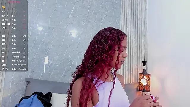 Snapshot of Sophiee_Velvet chatting on January 30, 11:33 am Sophiee Velvet online show from January 30, 11:33 am