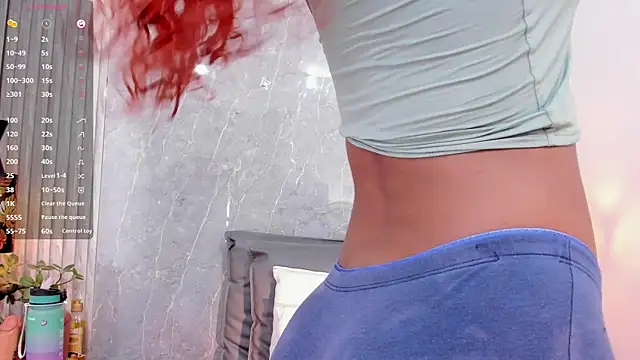 Snapshot of Sophiee_Velvet chatting on March 6, 6:05 pm Sophiee Velvet online show from March 6, 6:05 pm