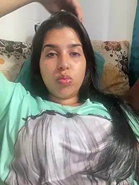 NiaSoler online show from February 8, 1:01 pm