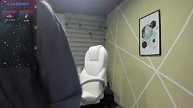 Snapshot of Enma__clark chatting on February 9, 4:05 am Enma clark online show from February 9, 4:05 am