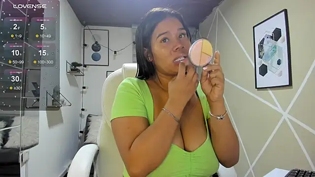 Snapshot of Enma__clark chatting on February 21, 4:13 am Enma clark online show from February 21, 4:13 am