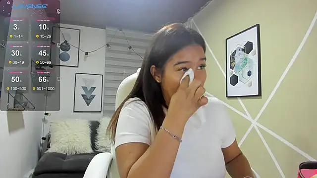 Snapshot of Enma__clark chatting on February 22, 4:13 am Enma clark online show from February 22, 4:13 am