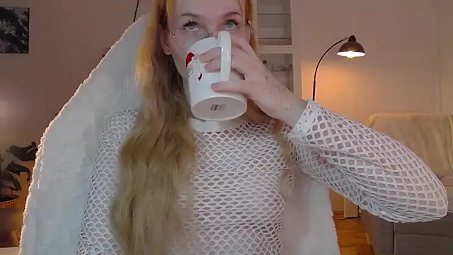 Snapshot of ginger_vi chatting on February 23, 11:58 pm ginger vi online show from February 23, 11:58 pm