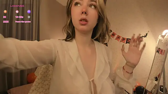 Vanessa Walters online show from October 24, 3:03 am