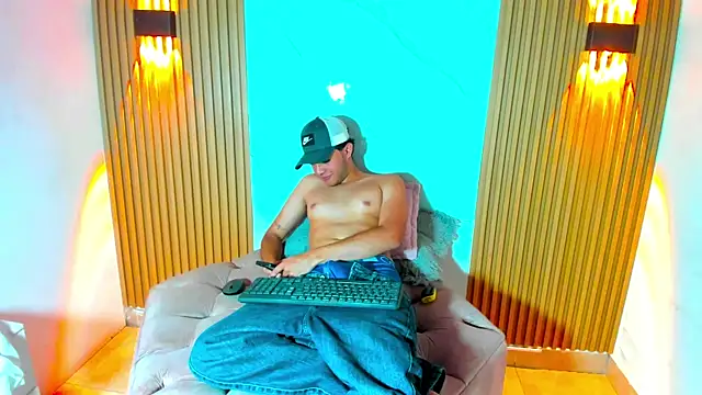 Snapshot of Im_Andresrh chatting on May 24, 4:39 am Im Andresrh online show from May 24, 4:39 am