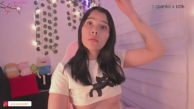 moonliiiight1 online show from March 11, 12:54 am