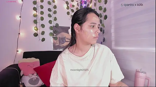 moonliiiight1 online show from September 18, 9:06 pm