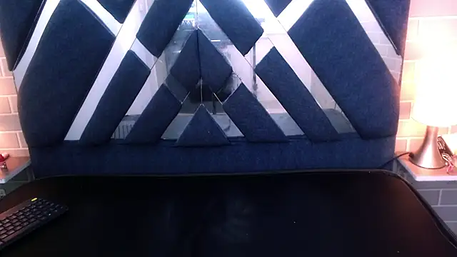 Snapshot of AndreaGil_ chatting on February 18, 8:14 pm AndreaGil online show from February 18, 8:14 pm