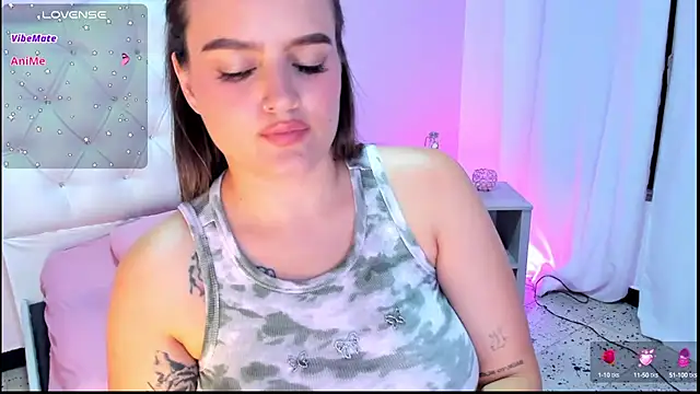 ellarosee  online show from December 20, 10:54 pm