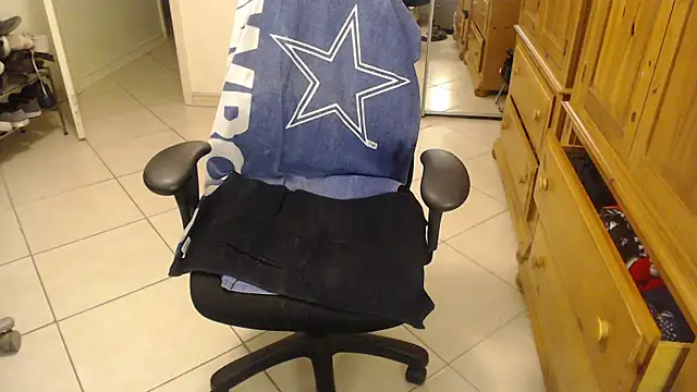 joeydee1 online show from December 6, 5:20 am