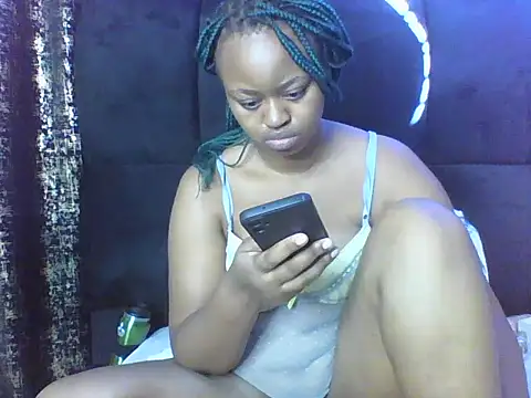 Snapshot of Candii_wet_ chatting on January 25, 5:18 am Candii wet online show from January 25, 5:18 am