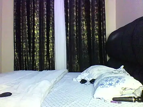 Snapshot of Candii_wet_ chatting on October 15, 6:41 pm Candii wet online show from October 15, 6:41 pm