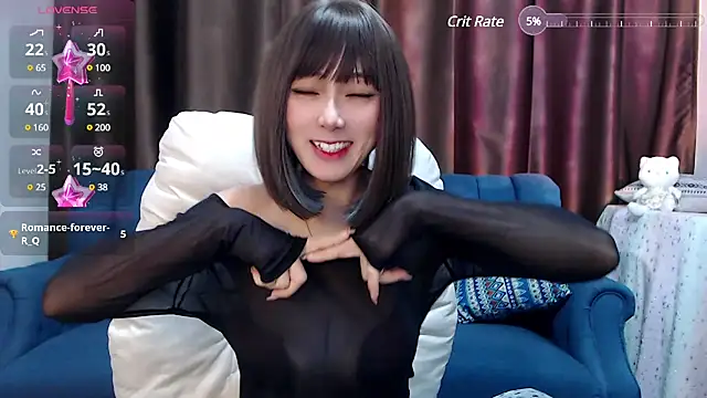 Snapshot of Rika-Q chatting on December 2, 9:56 am Rika-Q online show from December 2, 9:56 am