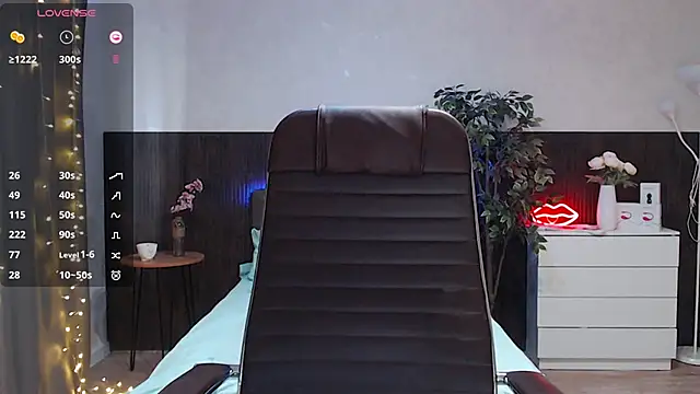 Cutie Annie online show from March 5, 1:52 am