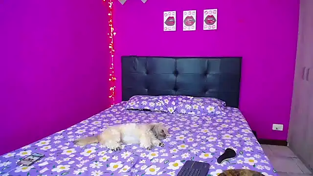 Snapshot of Zaratattoox chatting on December 24, 9:50 am Zaratattoox online show from December 24, 9:50 am