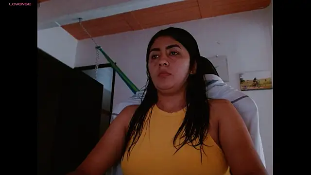 Snapshot of danna_peterson1 chatting on February 25, 10:07 pm danna peterson1 online show from February 25, 10:07 pm