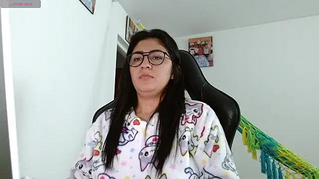 Snapshot of danna_peterson1 chatting on February 20, 8:09 pm danna peterson1 online show from February 20, 8:09 pm