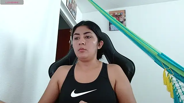 Snapshot of danna_peterson1 chatting on March 1, 4:31 pm danna peterson1 online show from March 1, 4:31 pm