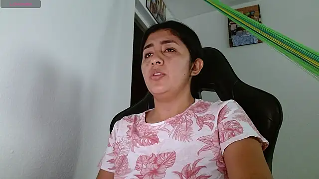 Snapshot of danna_peterson1 chatting on March 2, 9:32 pm danna peterson1 online show from March 2, 9:32 pm