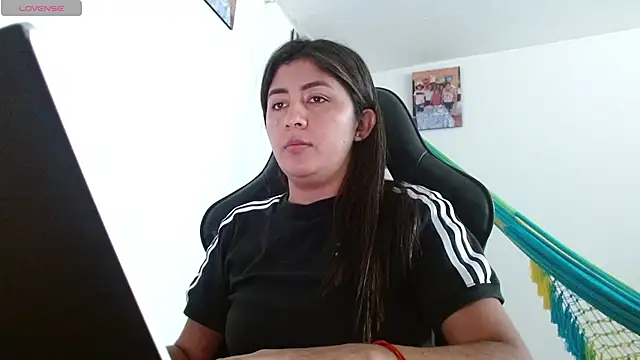 Snapshot of danna_peterson1 chatting on March 7, 9:23 pm danna peterson1 online show from March 7, 9:23 pm