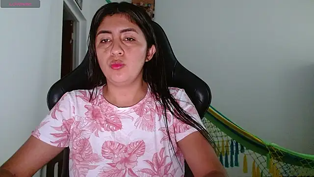 Snapshot of danna_peterson1 chatting on March 12, 9:21 pm danna peterson1 online show from March 12, 9:21 pm