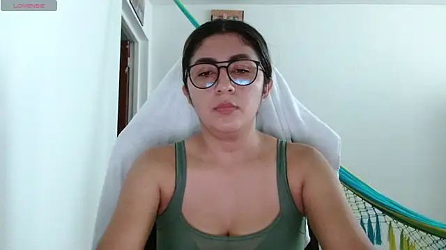 Snapshot of danna_peterson1 chatting on March 21, 8:45 pm danna peterson1 online show from March 21, 8:45 pm