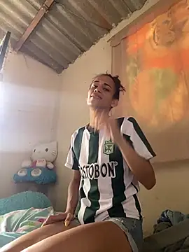 Snapshot of AlexaWarner chatting on January 19, 4:11 pm AlexaWarner online show from January 19, 4:11 pm