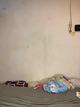 Snapshot of AlexaWarner chatting on August 9, 7:41 pm AlexaWarner online show from August 9, 7:41 pm