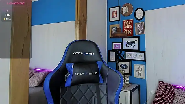 VladHellsing4 online show from March 15, 2:01 pm