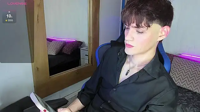 VladHellsing4 online show from March 17, 2:01 pm