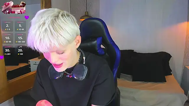 VladHellsing4 online show from March 21, 2:31 pm