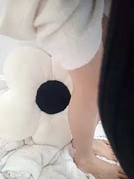 Snapshot of Lovely_kute chatting on January 9, 7:18 pm Lovely kute online show from January 9, 7:18 pm