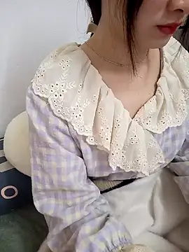 Snapshot of Lovely_kute chatting on January 20, 7:57 pm Lovely kute online show from January 20, 7:57 pm