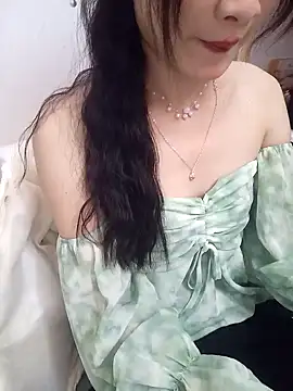 Snapshot of Lovely_kute chatting on February 12, 7:13 pm Lovely kute online show from February 12, 7:13 pm