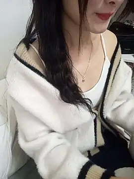 Snapshot of Lovely_kute chatting on February 25, 3:16 pm Lovely kute online show from February 25, 3:16 pm